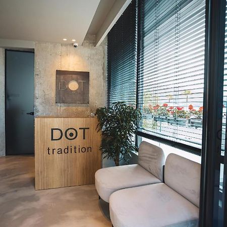 Dot Tradition Vlorë Extérieur photo